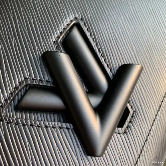 TWIST VUITTON MM LOUIS 0618